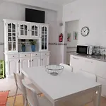 Casa Branca Pinhal * Nazaré