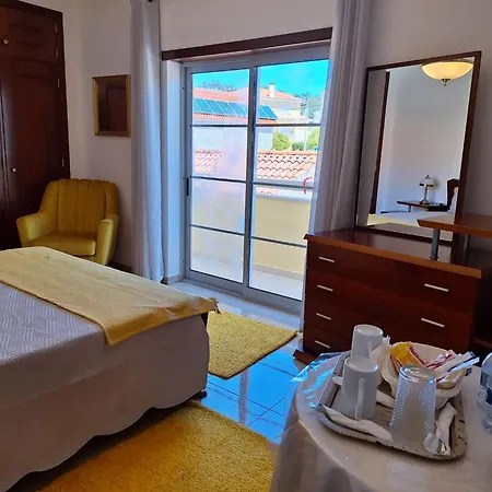 Casa Branca Pinhal Homestay *